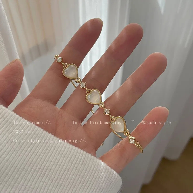 🌸 Zircon Flower Alloy Bracelet