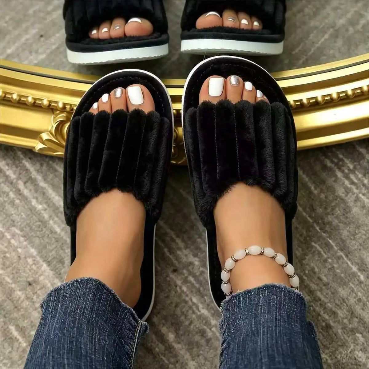 Women's Cozy Fur Slides